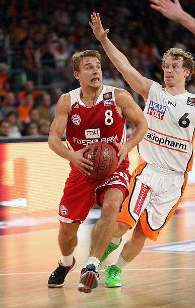 采取小组赛 采取小组赛