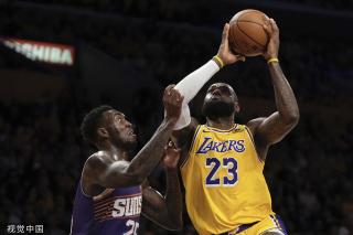 足球队是一 足球队是一